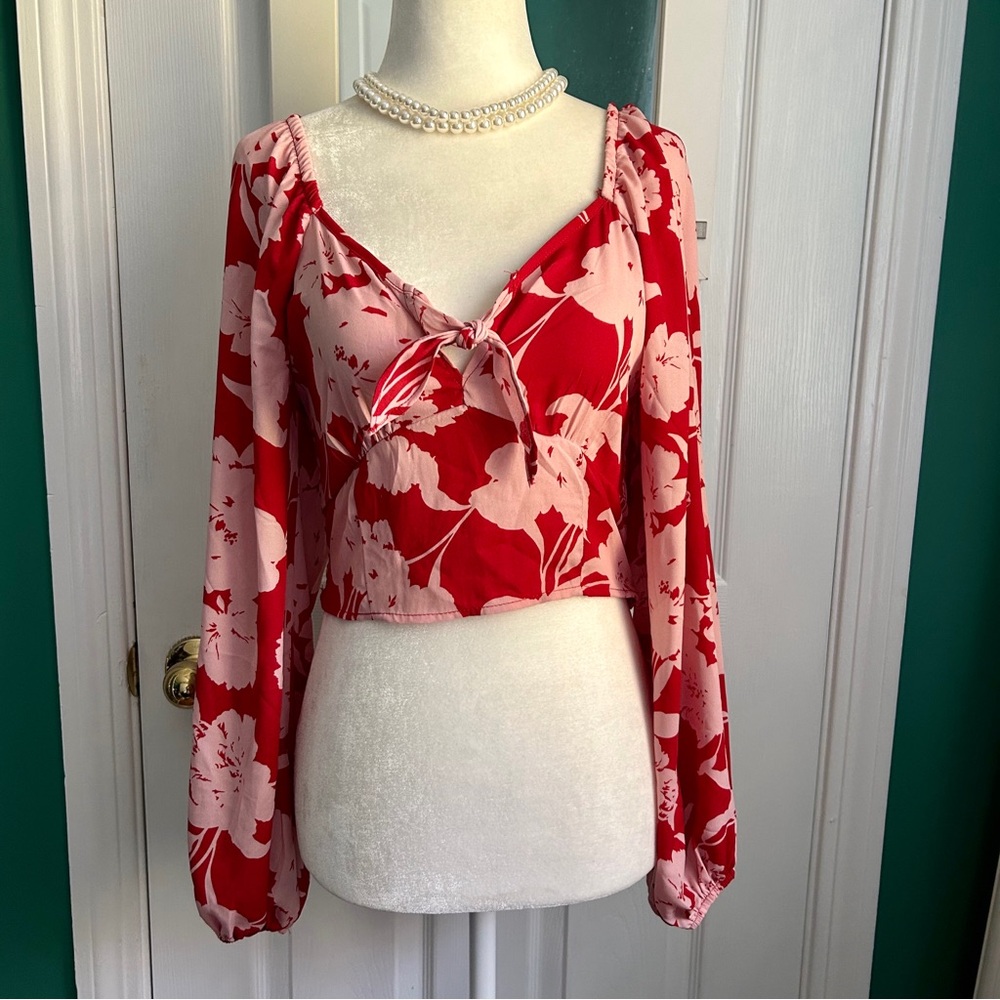 Floral Red and Pink Ruched Blouse Small - Picture 6 of 6